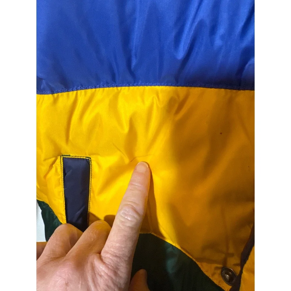 Tommy Hilfiger embrace vibrant